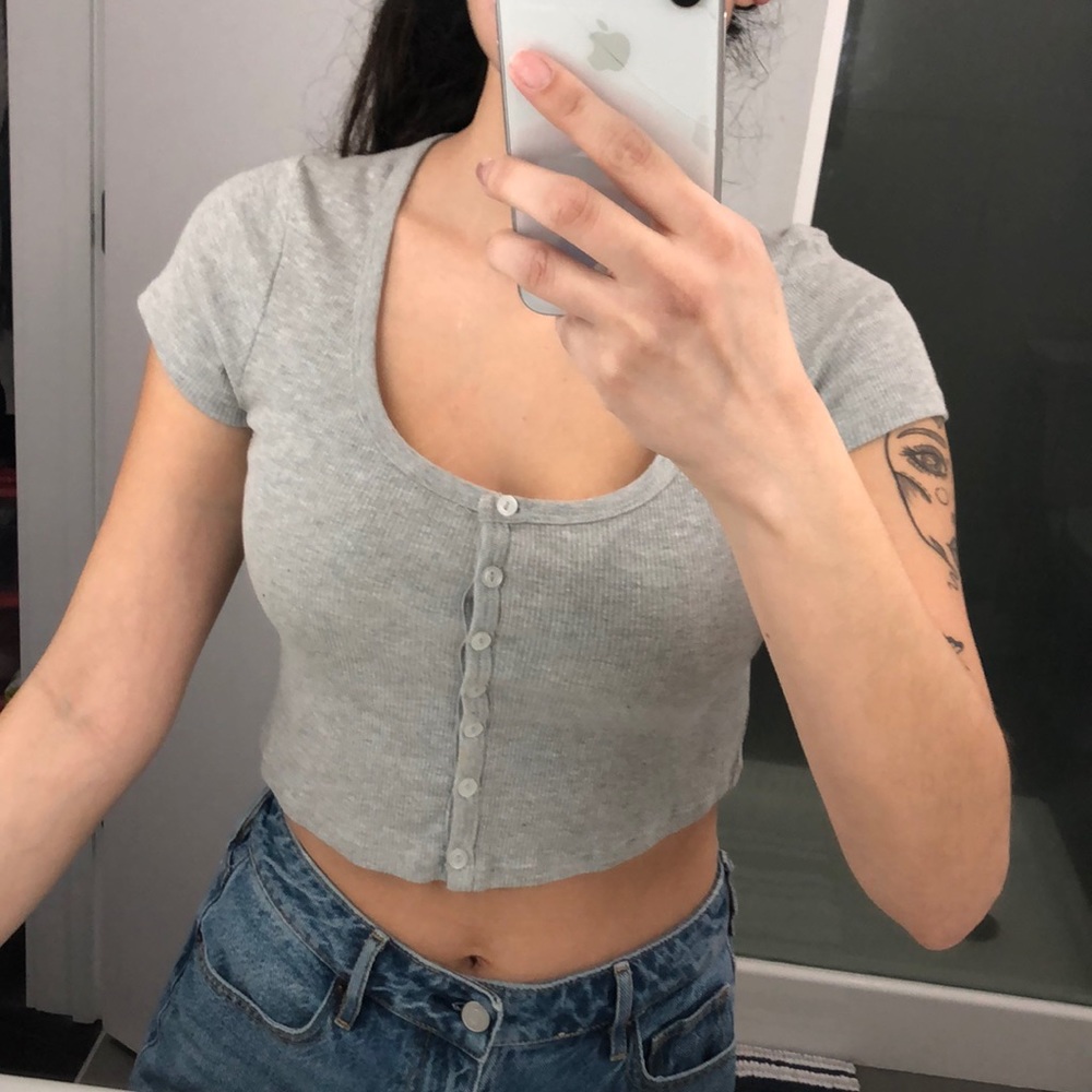gray AA crop top